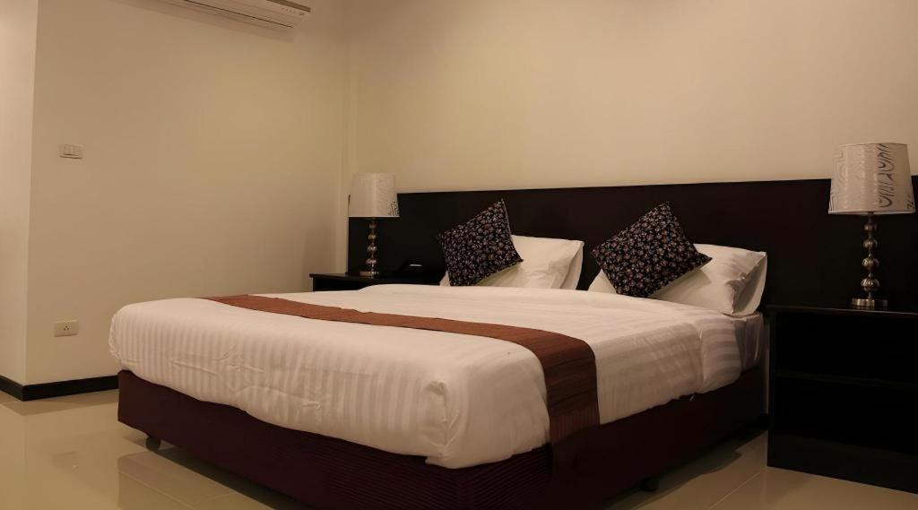 Baan Nan Hotel Exterior photo